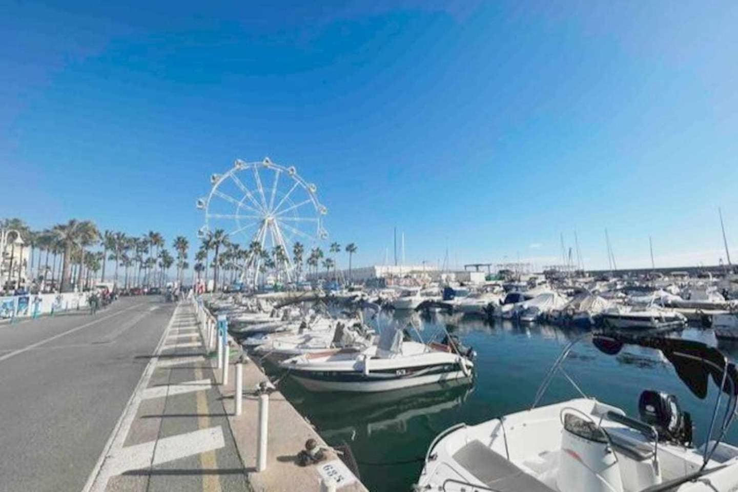 Sensa701 Beach Andra Benalmadena Bagian luar foto